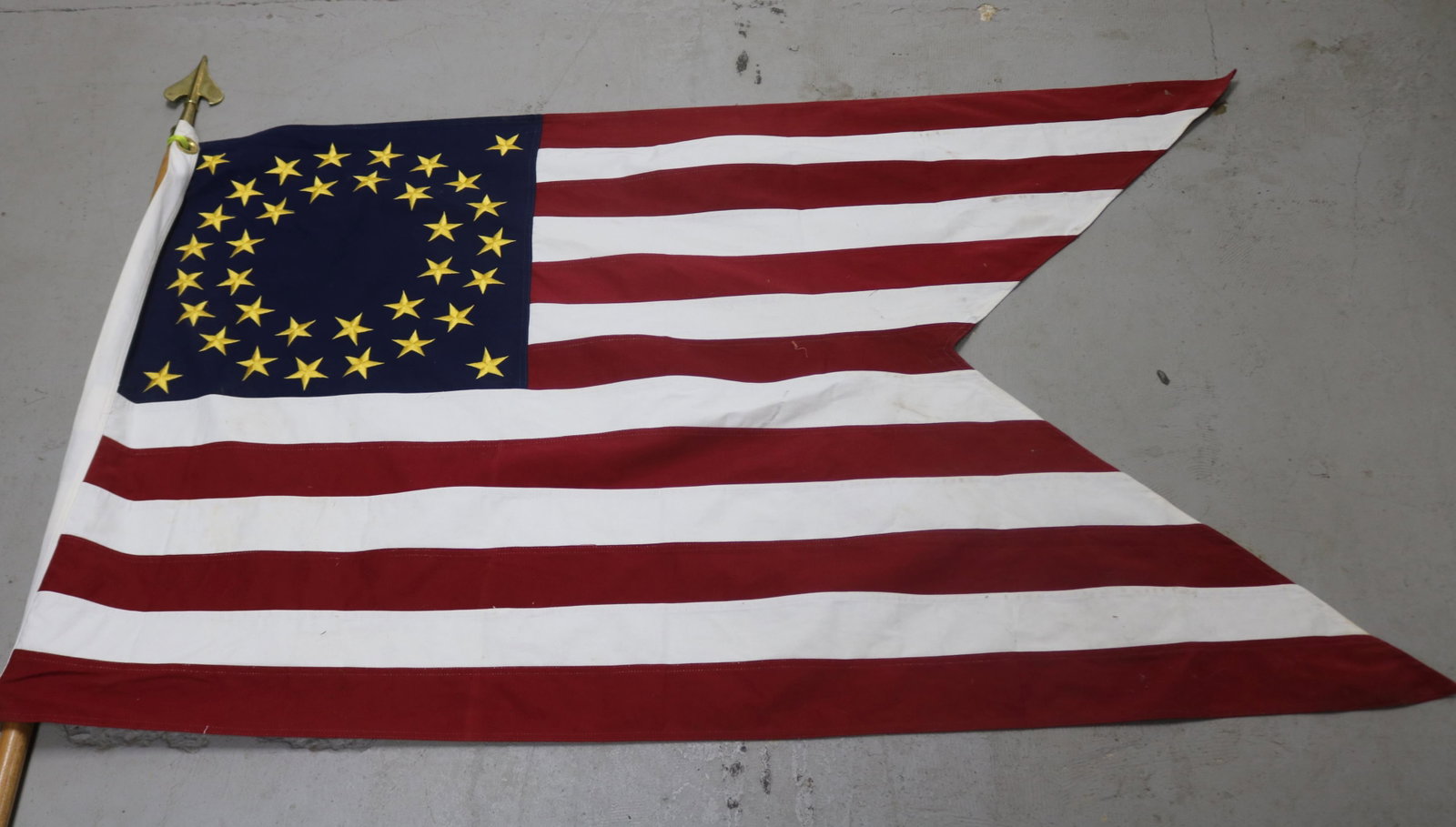 REENACTORS 35 STAR FLAG, APPROX. 3' X 5', CIVIL: WAR EAR, GOOD CONDITION, WITH POLE