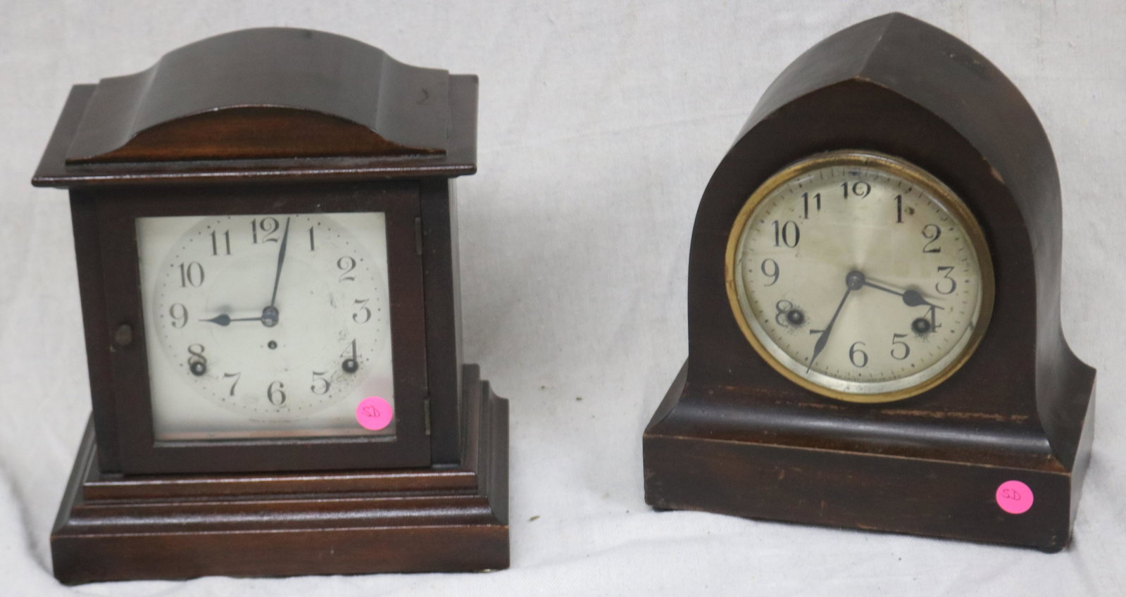 TWO 20TH C. MAHOGANY MANTLE CLOCKS, SPRINGS GOOD,: BOTH WITH KEYS & PENDULUMS, 10" - 10 1/2" H, 9" - 9 1/2" W, NOT GUARANTEED TO WORK