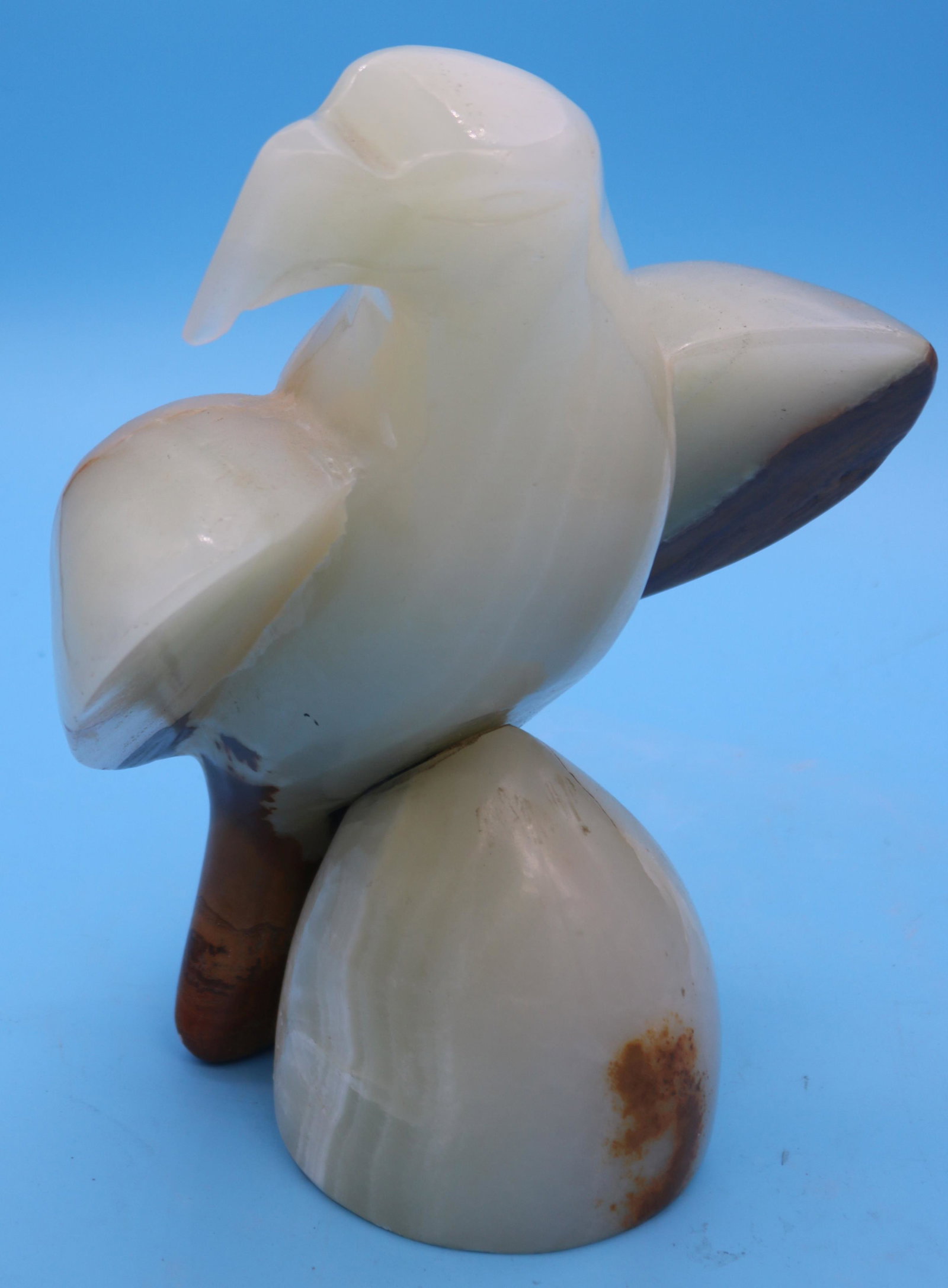 CARVED ONYX EAGLE, 15" H, 10 1/2" W: SEE PHOTO