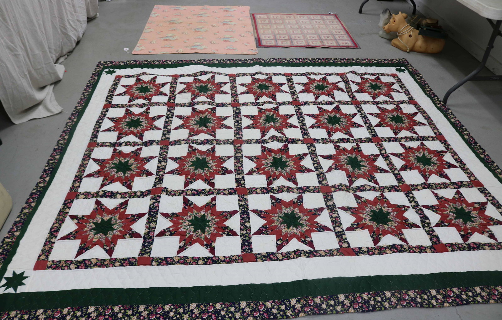 3 QUILTS, CONTEMPORARY START QUILT 8' 3" X 7' 4",: 2 CRIB QUILTS, 2' 11" X 3' & 4' 11" X 3' 3"