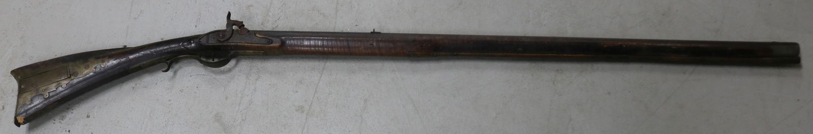 EARLY 19TH C. TIGER MAPLE PERCUSSION MUSKET,: LARGE CALIBER, OCTAGONAL BARREL, BRASS & SILVER INLAYS, FANCY BRASS PATCH BOX, SOME LOSS TO WOOD ALONG BARREL, ORIGINAL AS FOUND CONDITION, HAMMER WORKS, 55" L