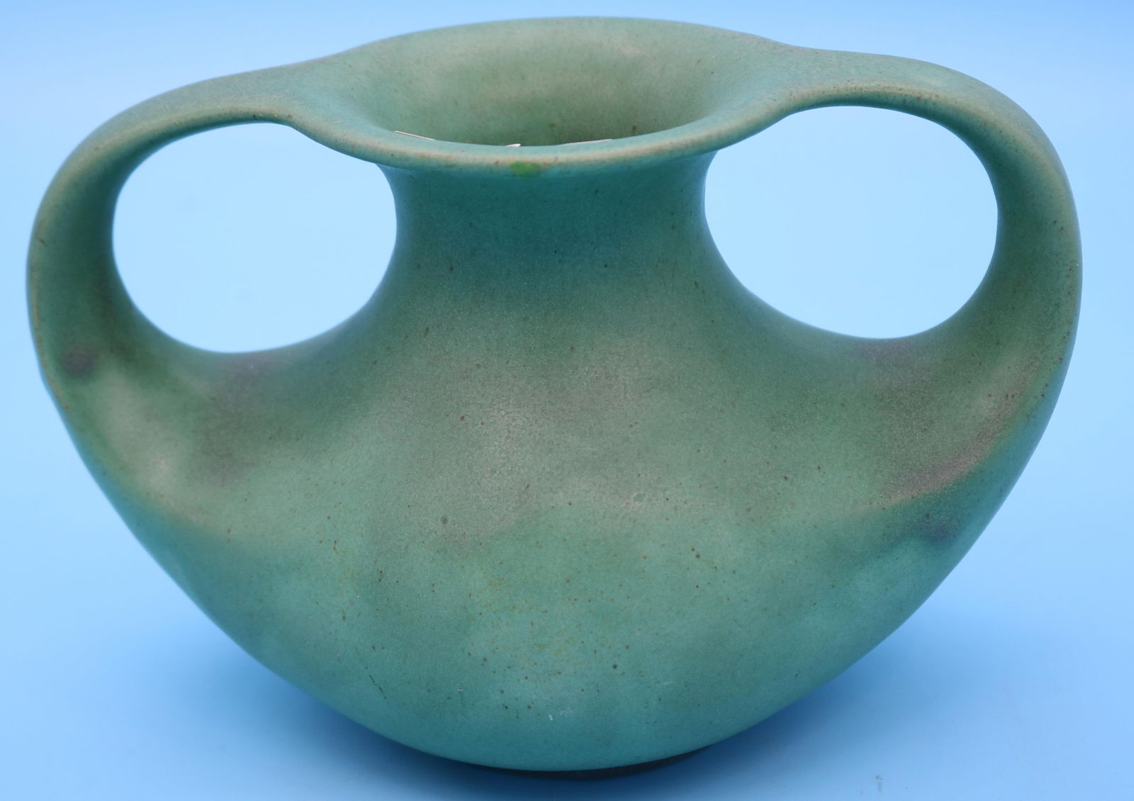 TECO HANDLED VASE, MATTE GREEN, 5 1/2" H, 8 1/2": W, NO DAMAGE