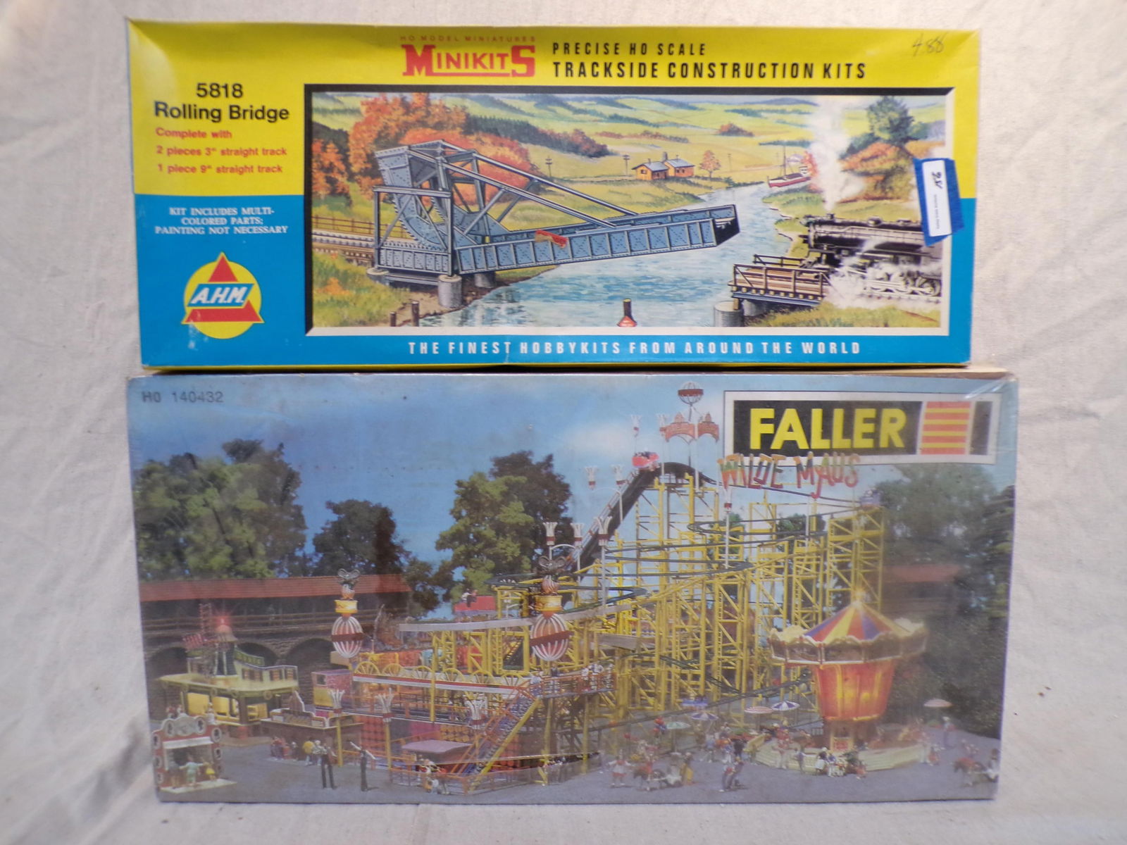 2 "HO" MODEL LAYOUTS TO INCLUDE FALLER ROLLER (1 of 4)