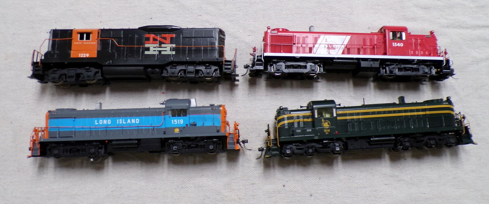 4 "HO" LOCOMOTIVES TO INCLUDE ALCO DL-701, (1 of 4)
