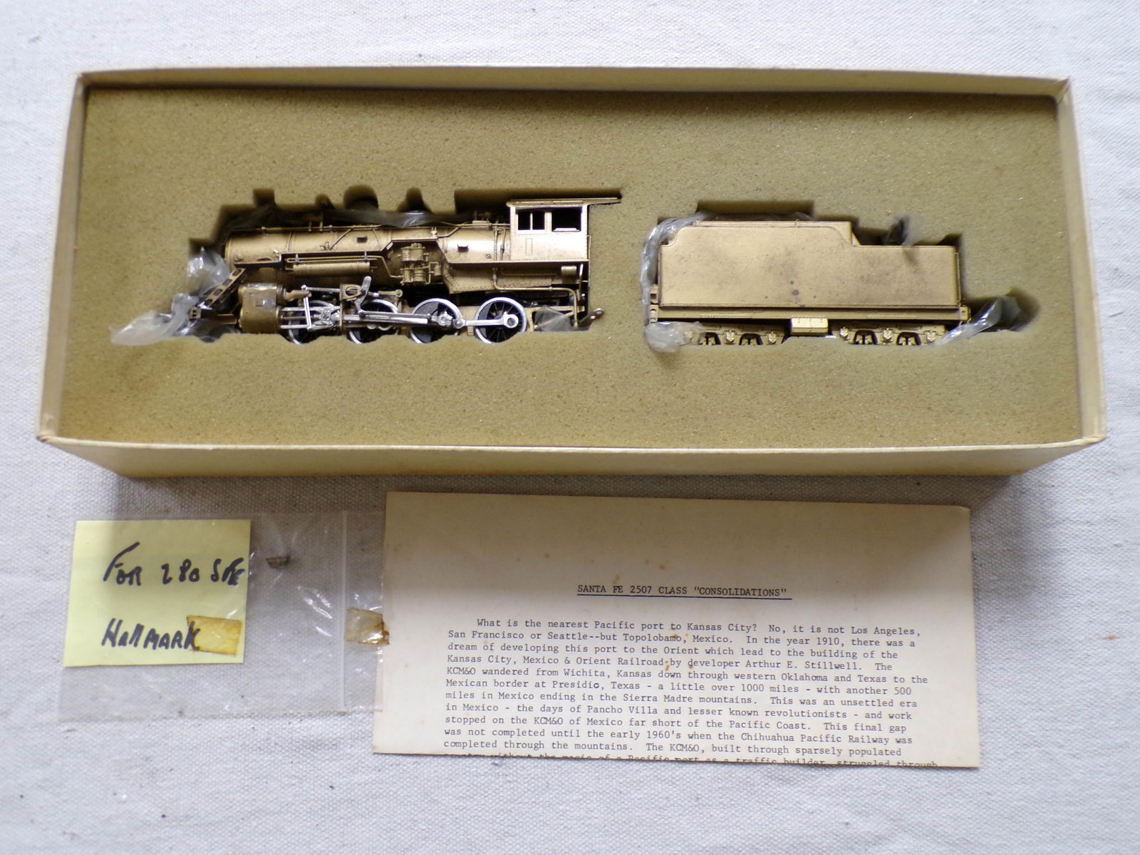 HALLMARK MODELS INC "HO" GAUGE ATSF CLASS #2507 (1 of 5)