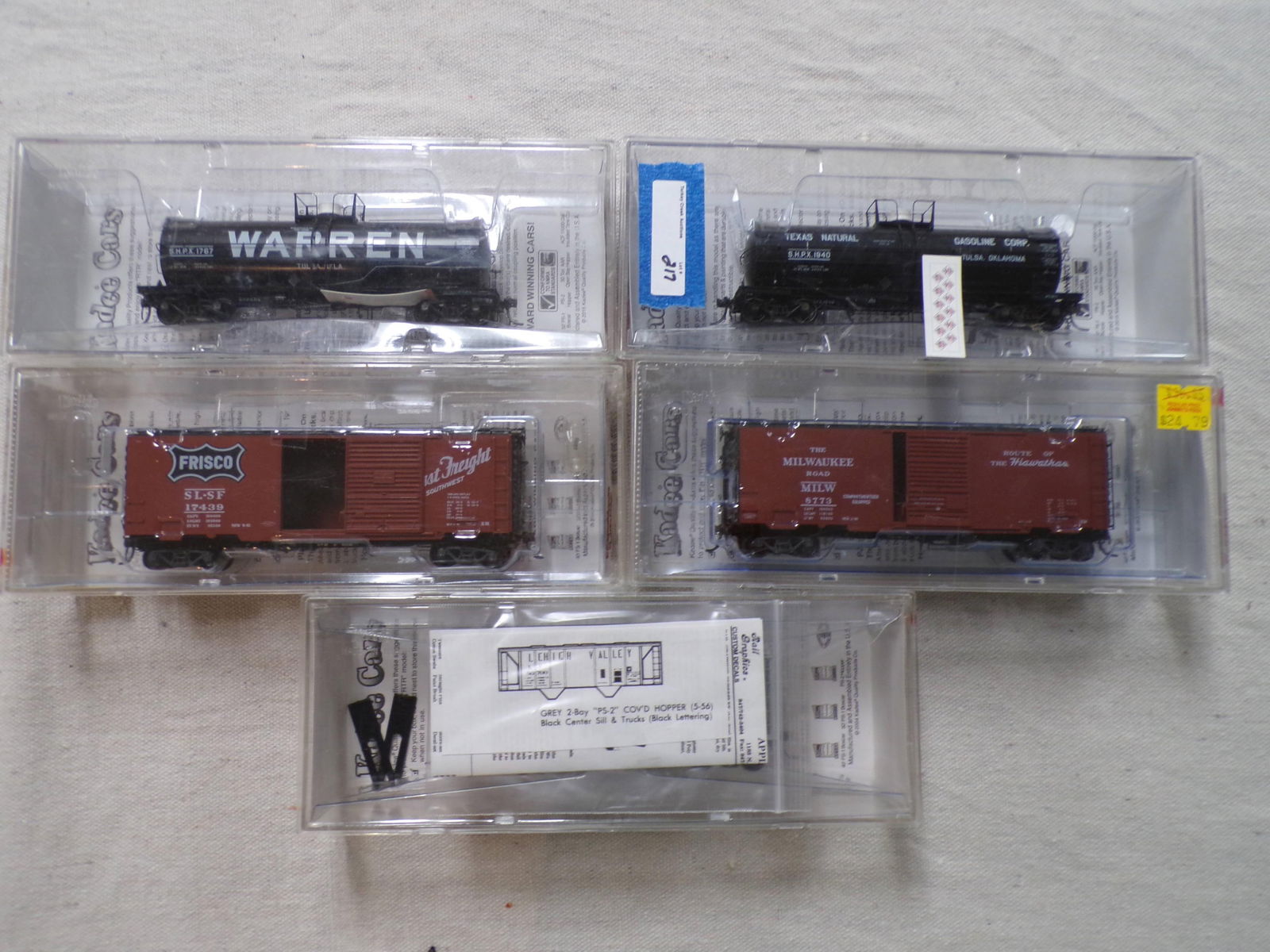 LOT KADEE "HO" SCALE ROLLING STOCK (1 of 4)