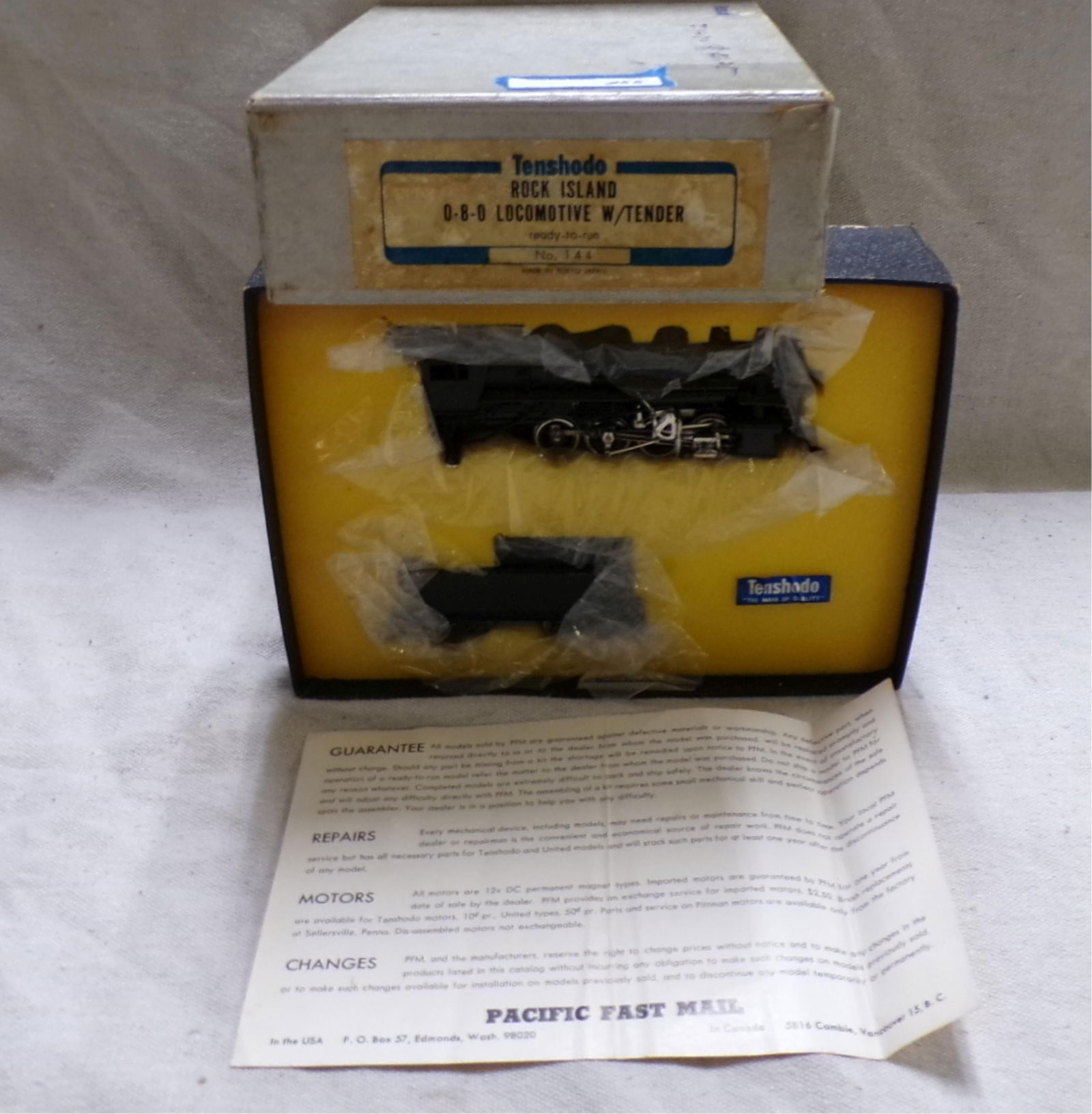 TENSHODO "HO" ROCK ISLAND 0-8-0 LOCOMOTIVE WITH: TENDER #144, LIGHTLY USED