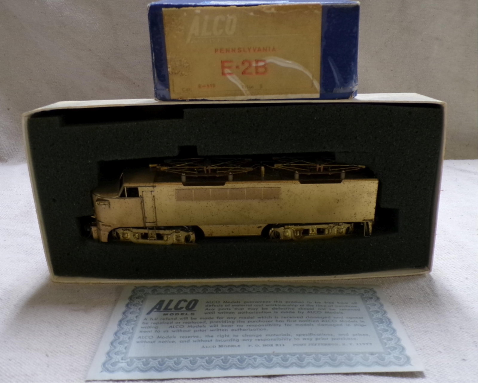 ALCO PENNSYLVANIA E-2B, LOCOMOTIVE TARNISHED: SEE PHOTOS