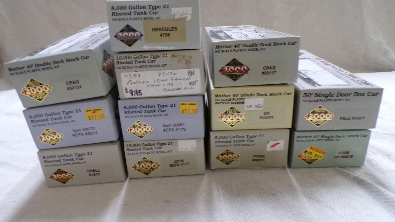 LARGE LOT PROTO 2000 SERIES "HO" ROLLING STOCK (1 of 2)