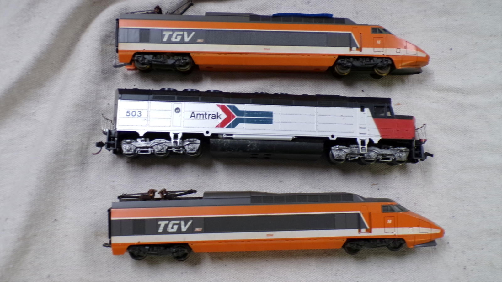 MISC. LOT "HO" LOCOMOTIVES (1 of 2)