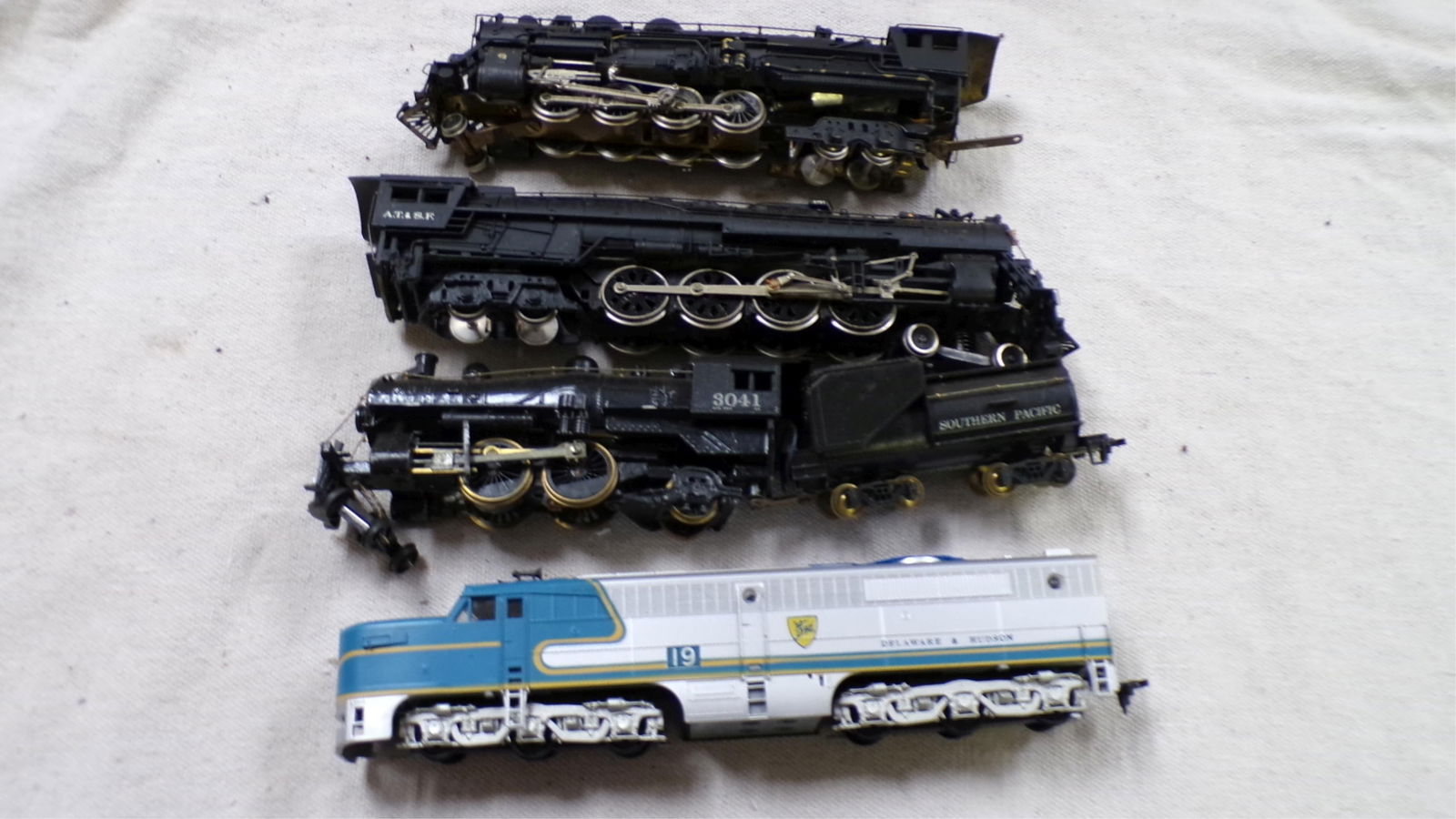MISC. "HO" LOCOMOTIVES (1 of 3)