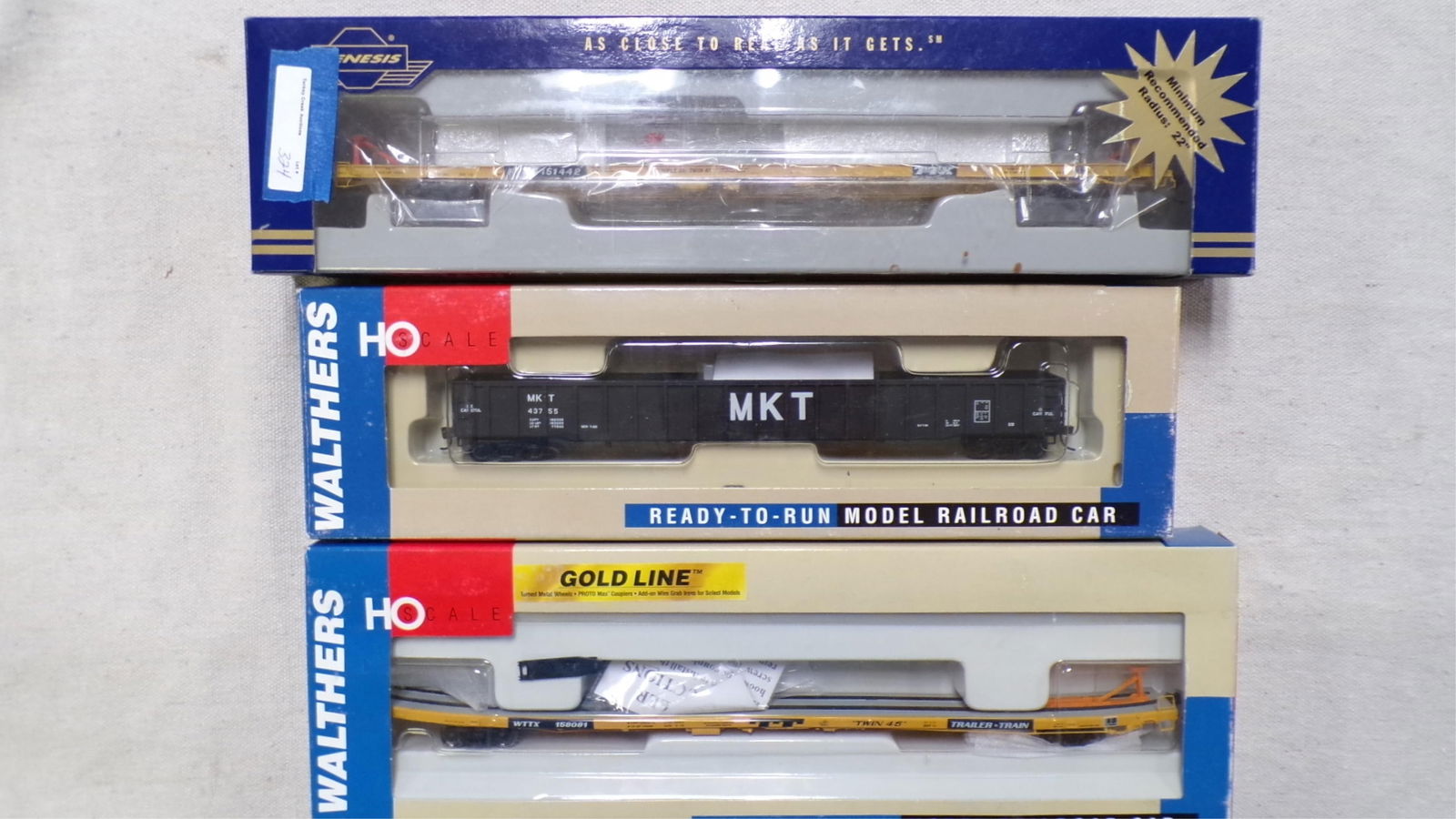 LOT WALTHERS & GENESIS "HO" ROLLING STOCK (1 of 2)