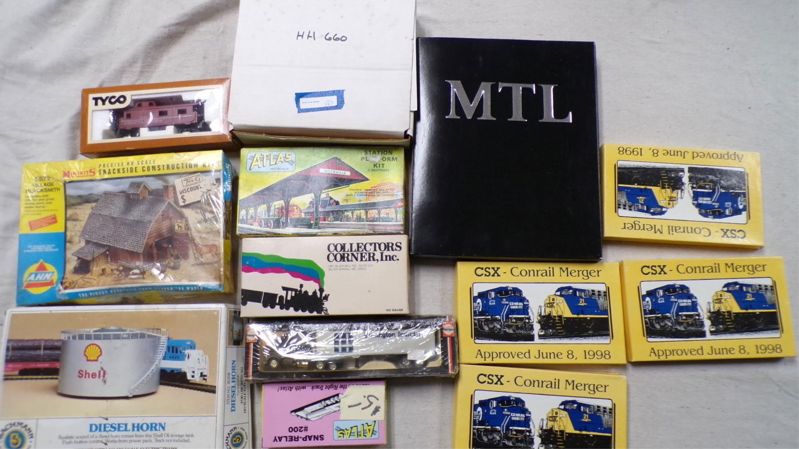LARGE LOT "HO" KITS & MTL-MICRO ROLLING STOCK (1 of 4)