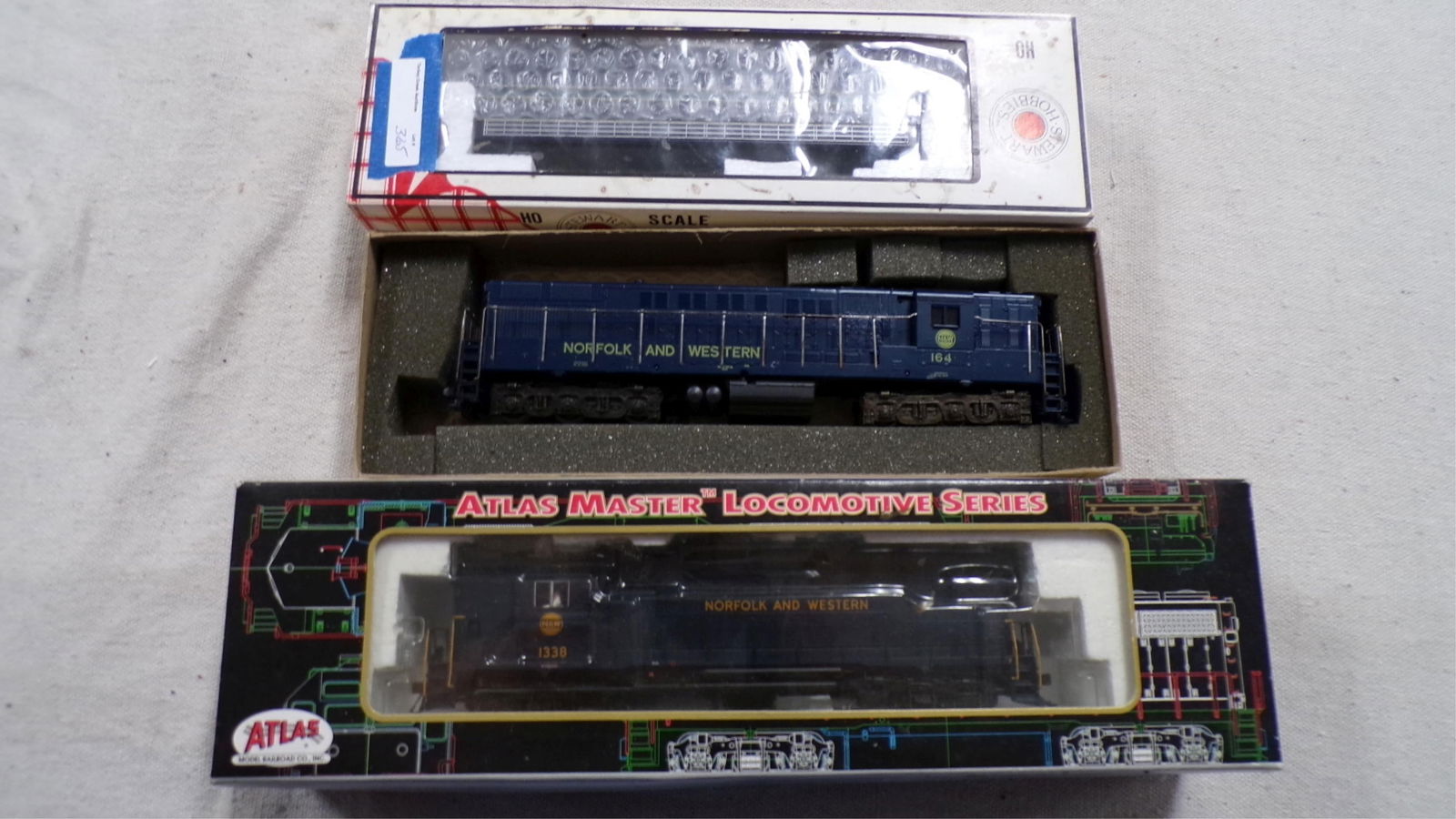 LOT "HO" LOCOMOTIVES TO INCLUDE STEWART HOBBIES (1 of 3)