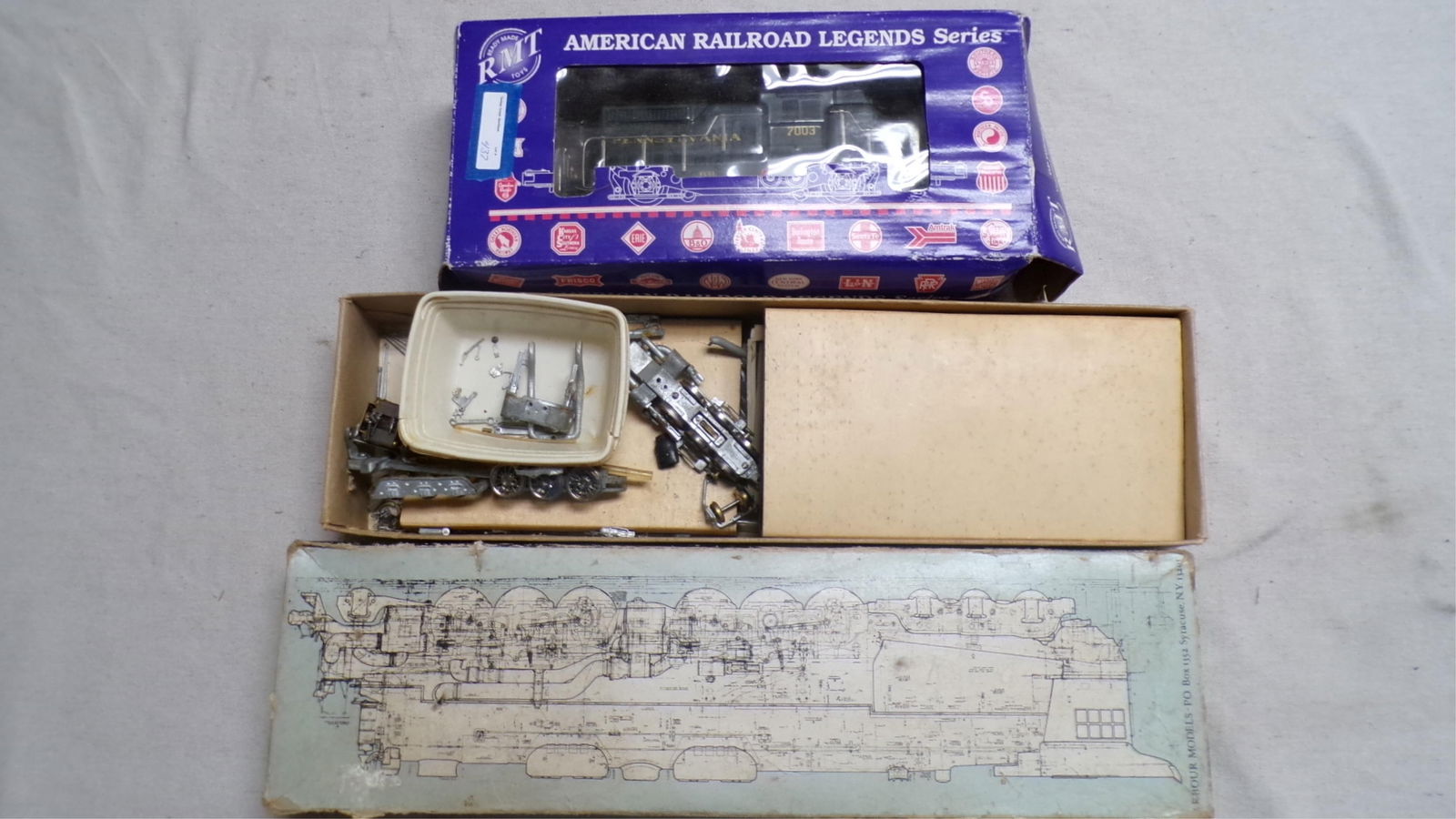 LOT RMT TOYS 4151 PRR DIESEL #7003 LOCO AND "HO" (1 of 5)