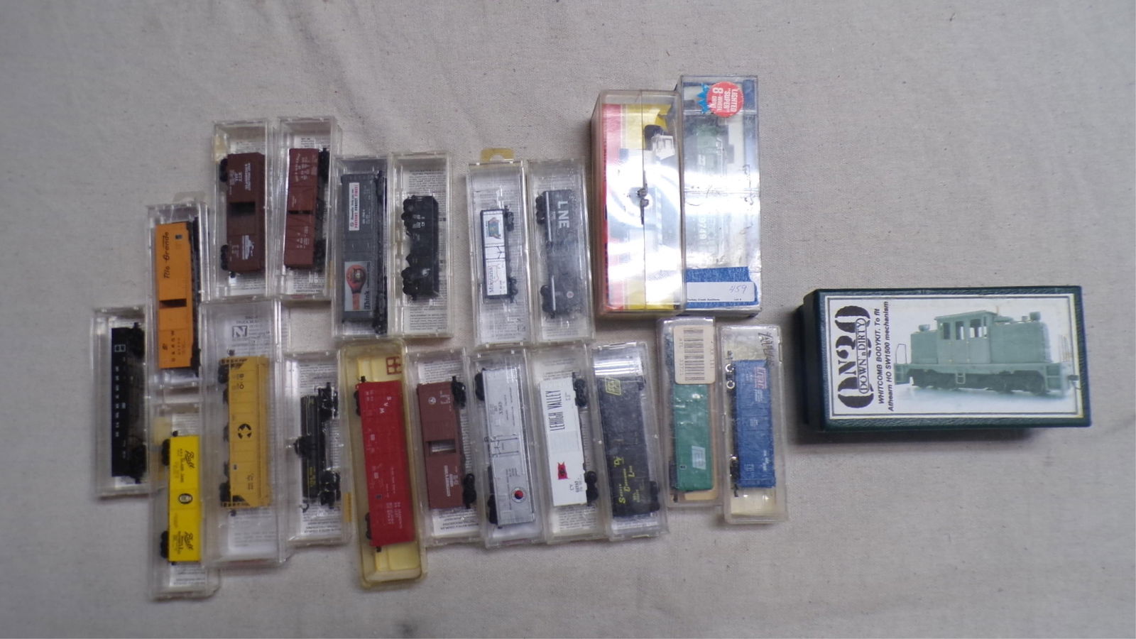 HUGE LOT 20+ MICROS+ "N" SCALE ROLLING STOCK (1 of 2)