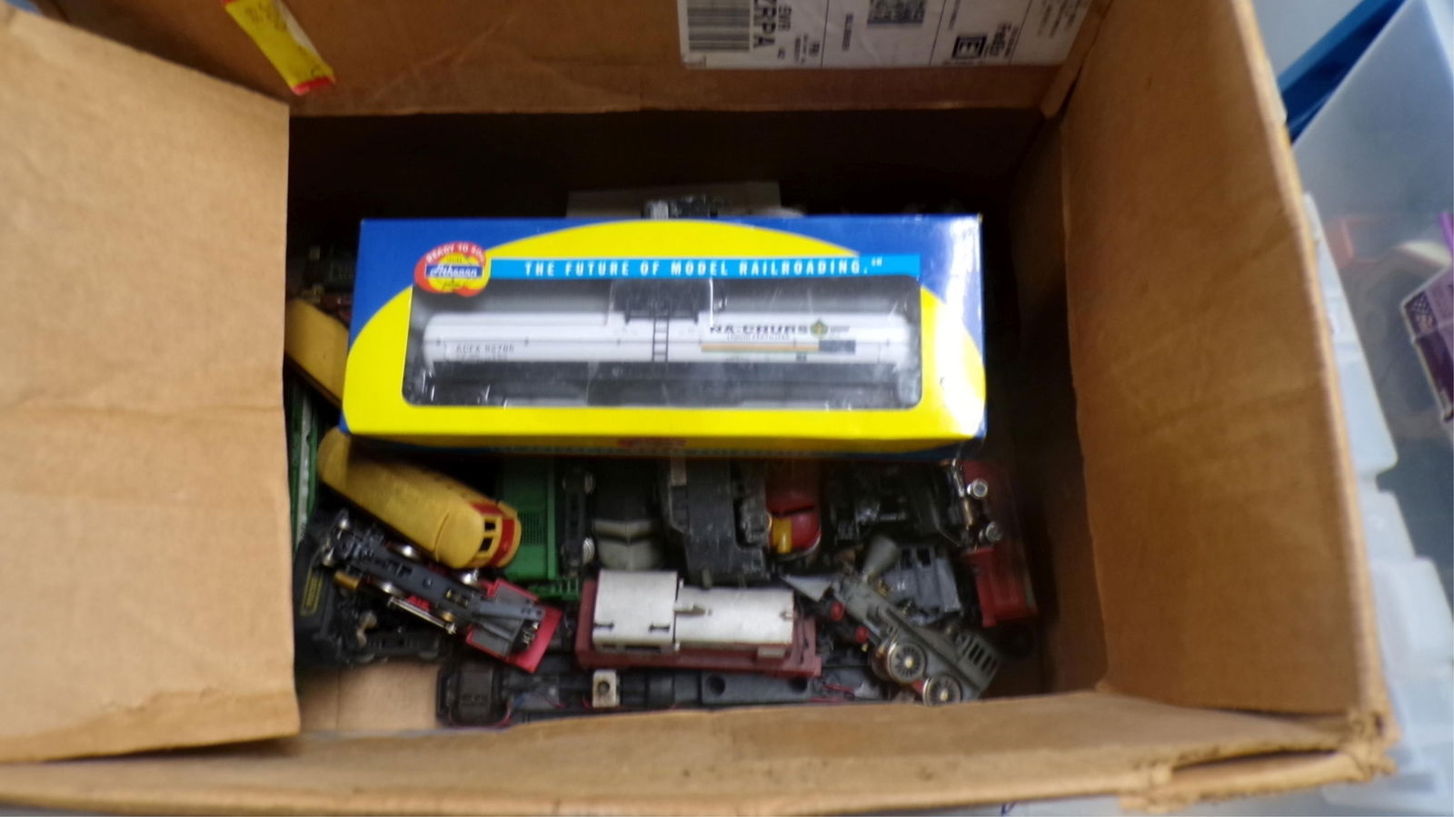 LOT ASSORTED "HO" SCALE ASSORTED ENGINES & (1 of 2)