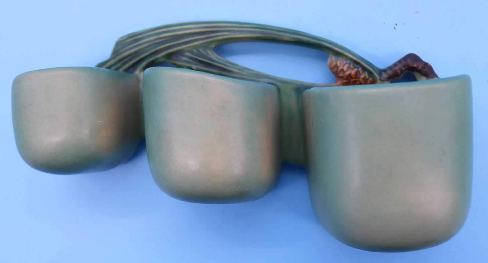 ROSEVILLE TRIPLE WALL POCKET, GREEN PINECONE, (1 of 3)