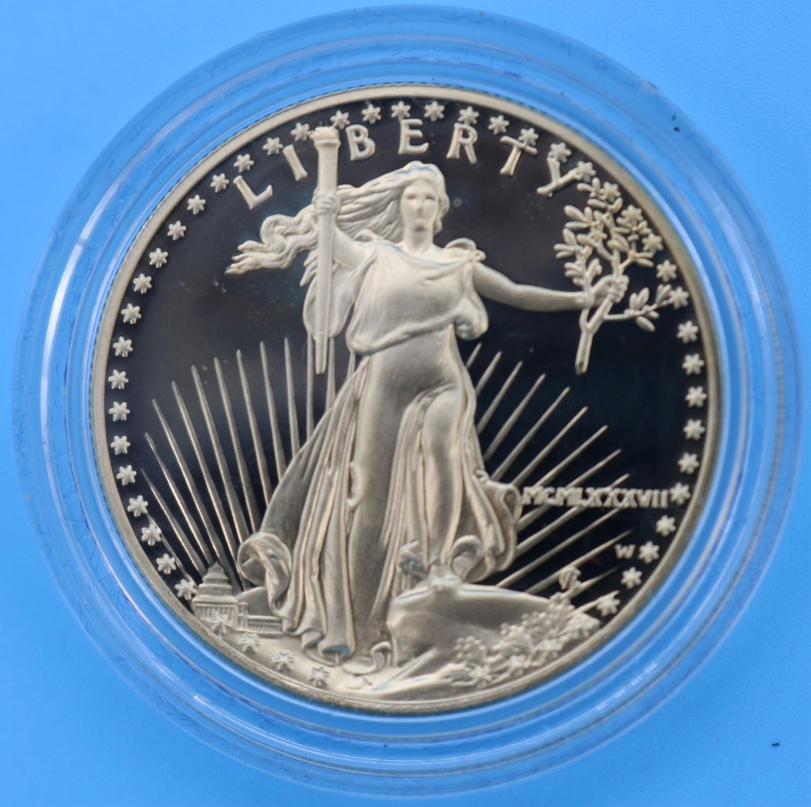 1987W U.S. $50 1 OZ FINE GOLD COIN IN ACRYLIC (1 of 2)