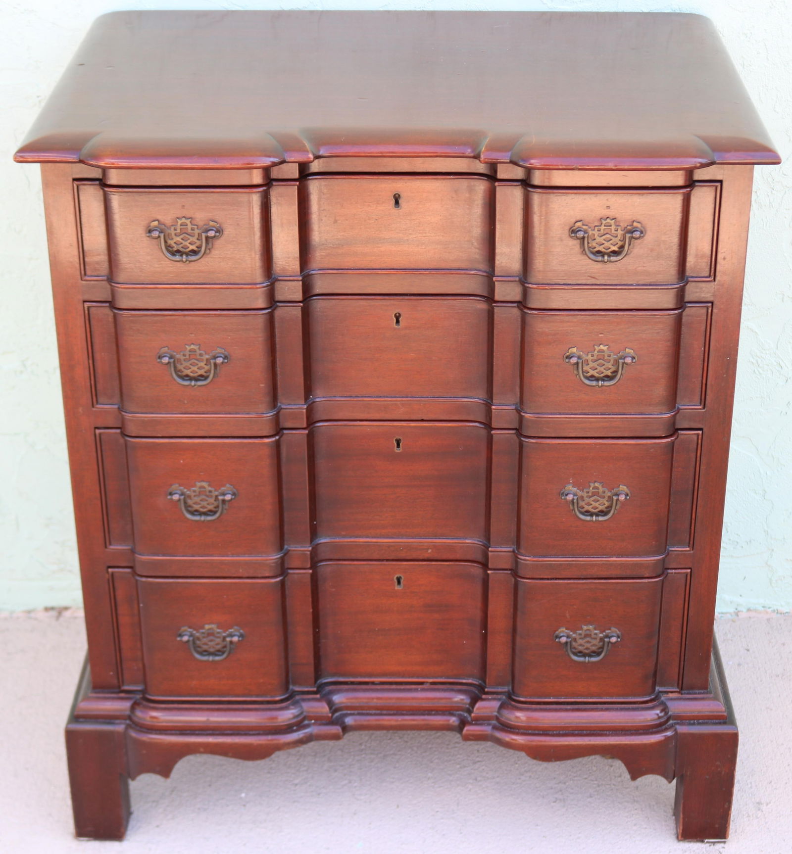 CHARAK CUSTOM MAHOGANY BLOCK FRONT CHEST, 4 (1 of 5)