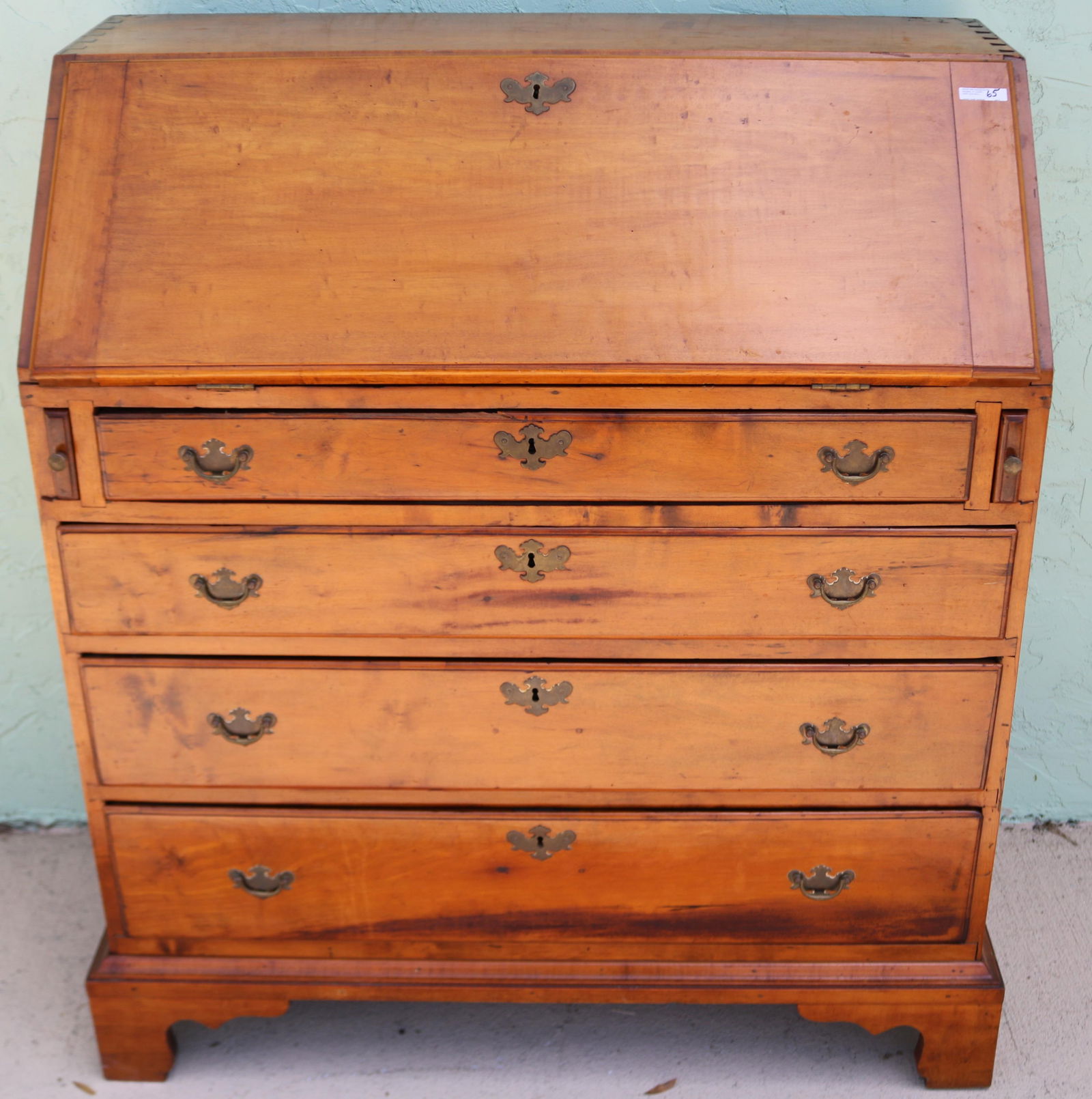 18TH C. SLANT LID DESK, DOVETAIL CONSTRUCTION, (1 of 2)