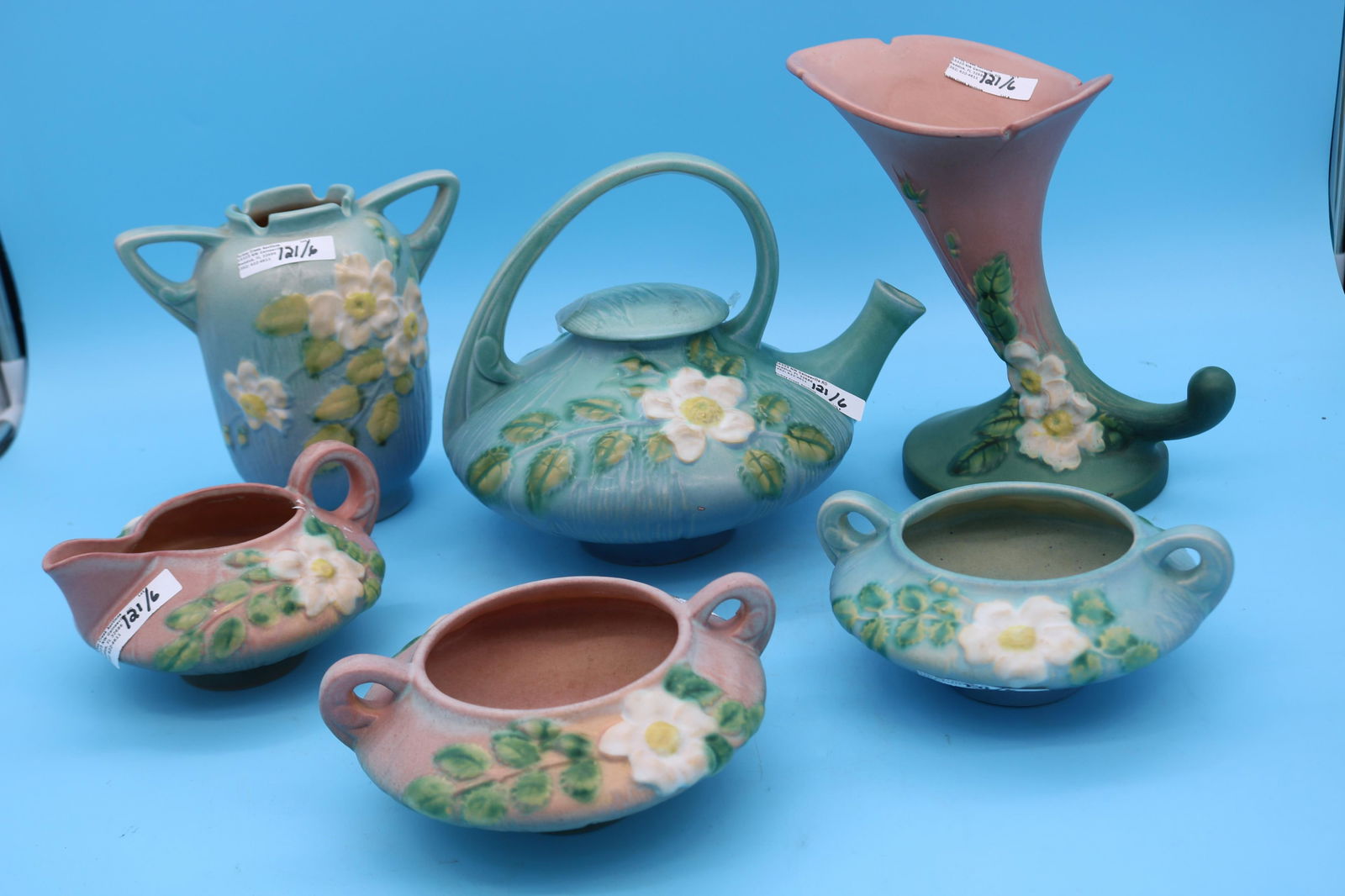 6 PCS. ROSEVILLE, WHITE ROSE, TEAPOT #1T, 7 1/2" (1 of 2)