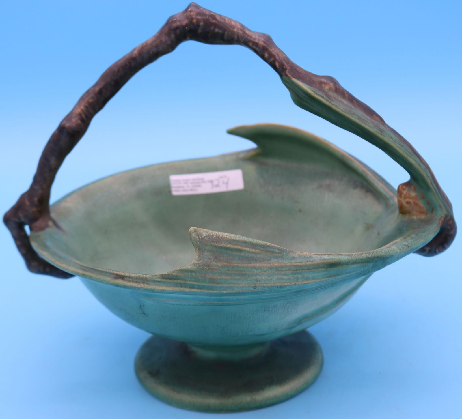 UNUSUAL ROSEVILLE PINECONE HANDLED BOWL WITH (1 of 4)