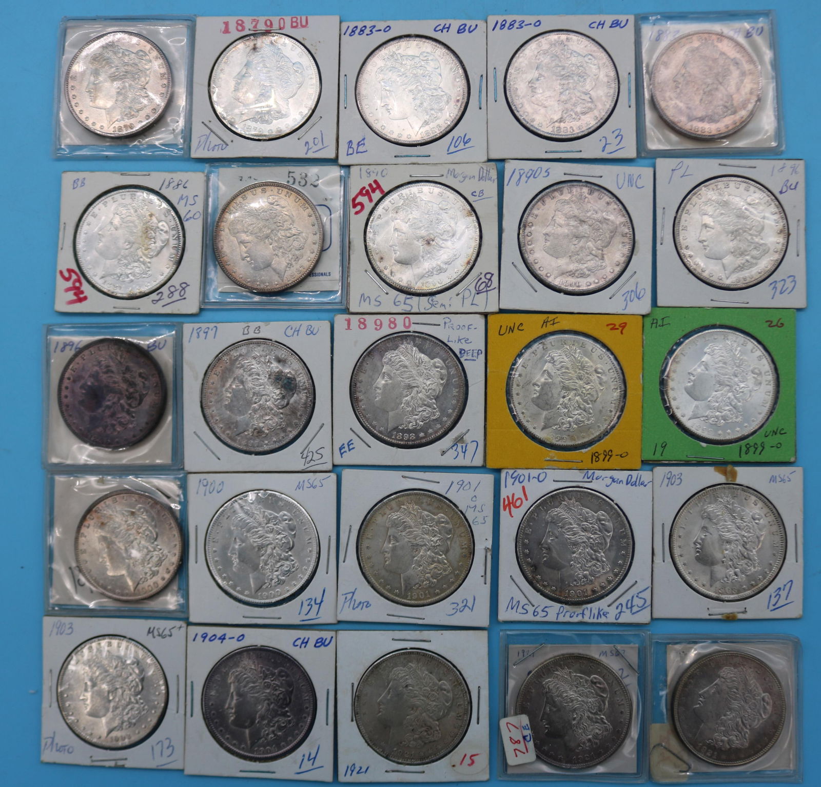 COLLECTION OF 25 MORGAN SILVER DOLLARS ALL IN UNC (1 of 10)