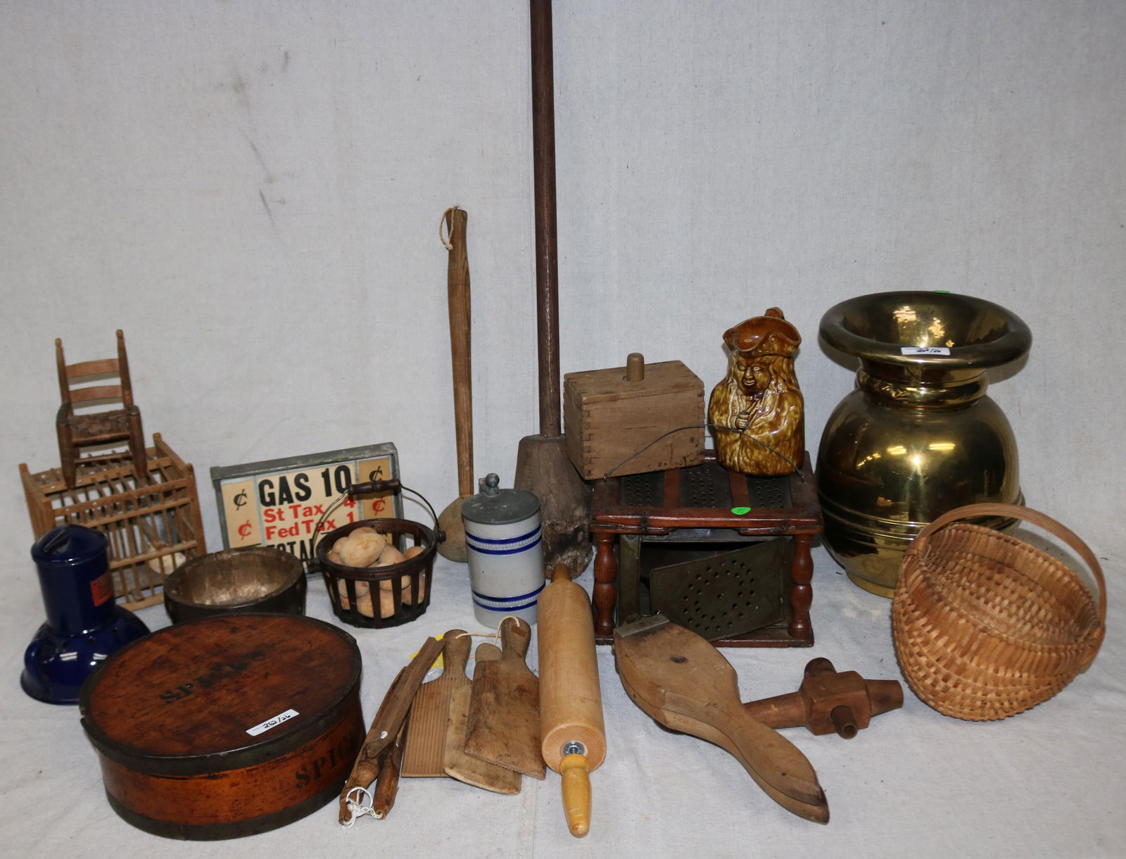 LOT 26 PRIMITIVE ITEMS, FOOT WARMER, BRASS (1 of 3)