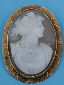VICTORIAN SHELL CARVED CAMEO, 14K FRAME, 2 1/4"