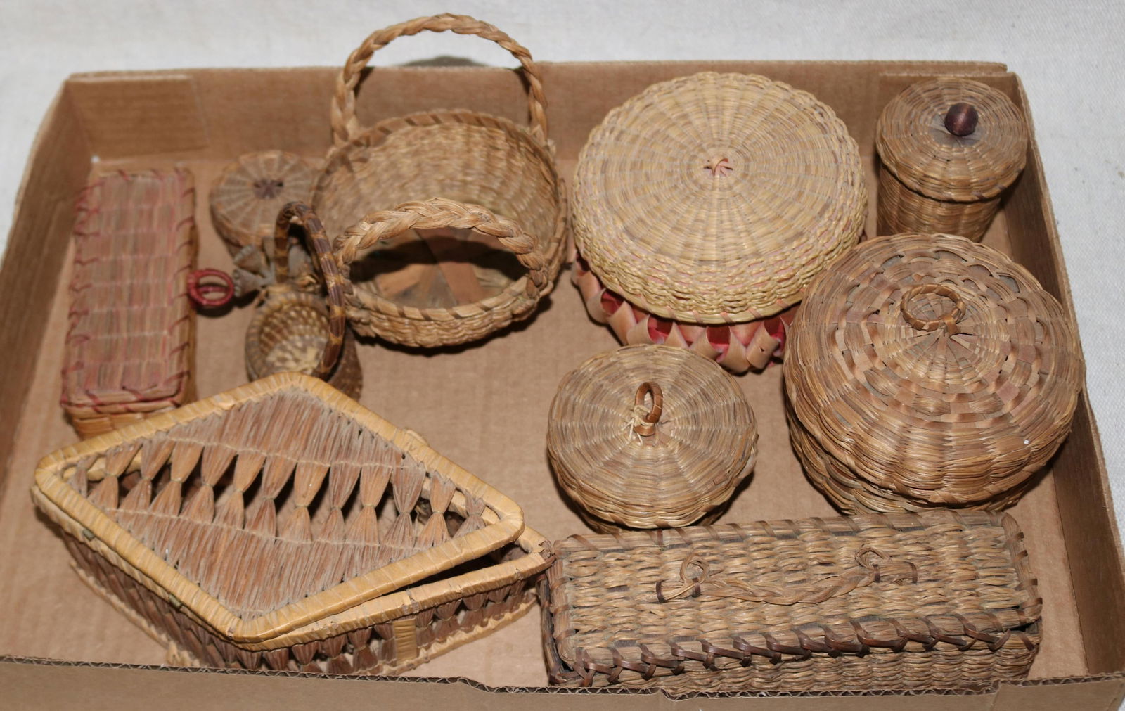 COLLECTION 10 MISC. WOVEN BASKETS; POPLAR WARE (1 of 1)