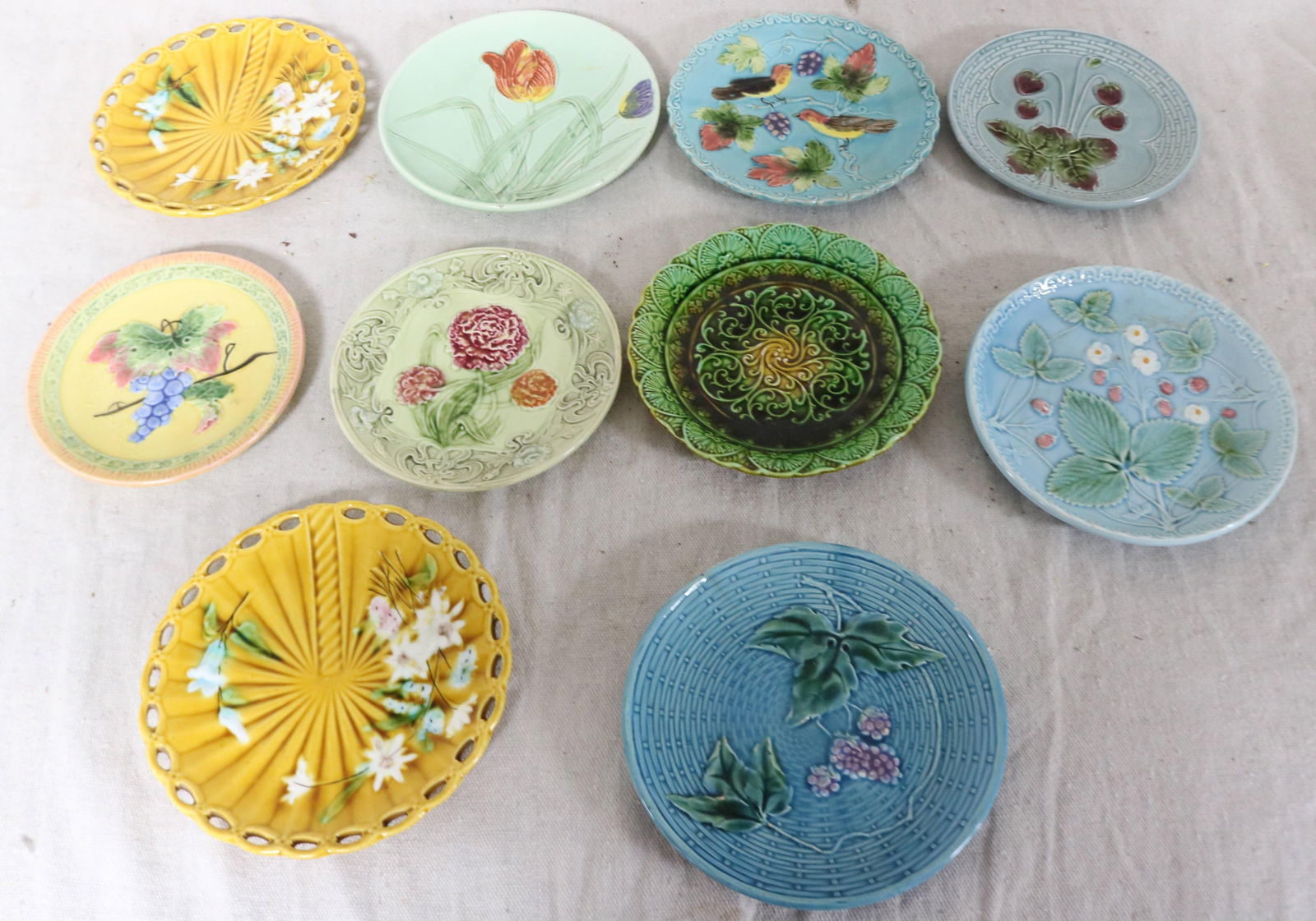 COLLECTION OF 10 MAJOLICA PLATES, 6" - 7", (1 of 4)