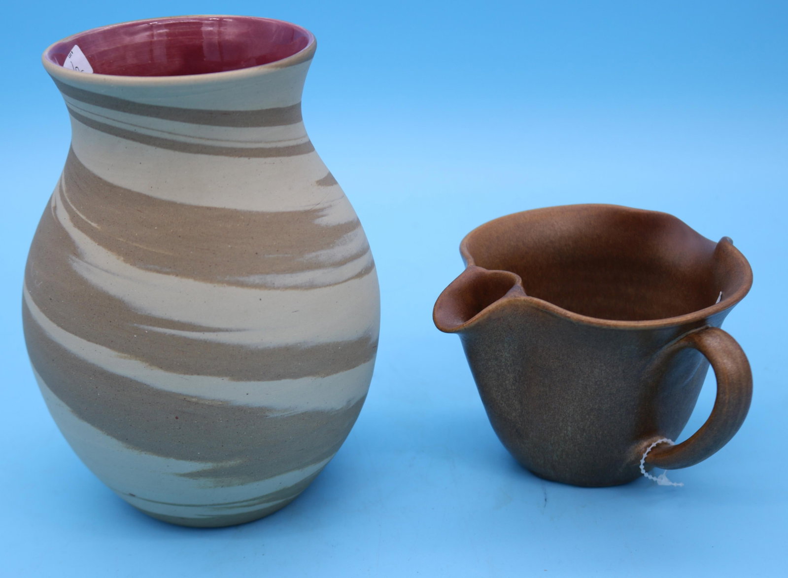 2 PCS. W.J. GORDY POTTERY, GEORGIA, 7 1/2" SWIRL: VASE, 3 3/4" GRAVY BOAT
