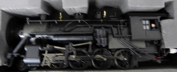 SPECTRUM HO LOCOMOTIVE & TENDER #11401 IN