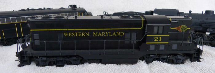 GREAT LOT LOCOMOTIVES & TENDERS, VARIOUS