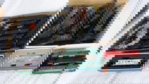 LARGE LOT HO LOCOMOTIVES TENDER & ROLLING STOCK