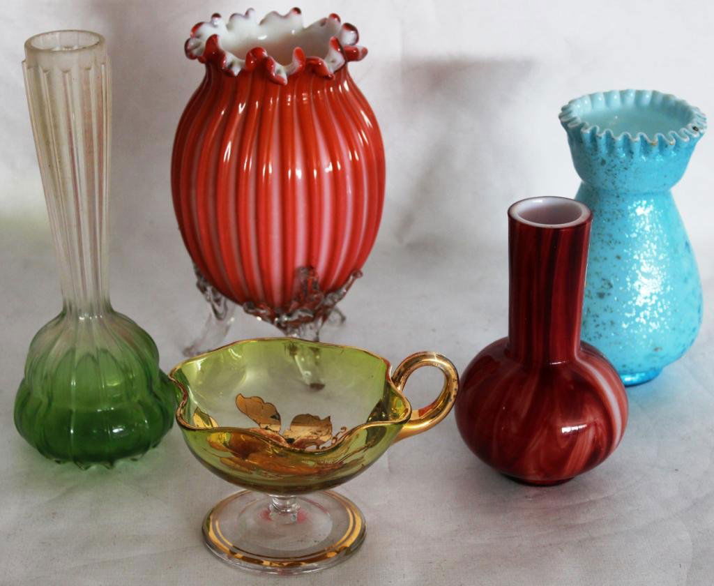 5 PCS. OF ART GLASS TO INCLUDE: 7 1/2" CASED & RIBBED FOOTED VASE, 5 7/8" CASED SPANGLE GLASS VASE, 5 1/2" CASED GLASS VASE, 3 1/2" HANDLED FOOTED NAPPY POSSIBLY MOUNT JOY, 8 1/4" CLEAR TO GREEN BLOWN VASE
