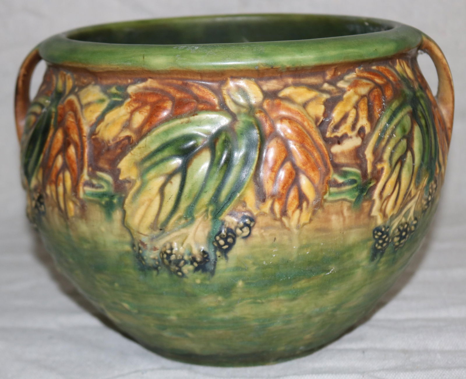 ROSEVILLE HANDLED JARDINIERE, BLACKBERRY, 7" H,