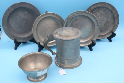 18TH & 19TH C. PEWTER PLATES, TANKARD & BOWL, (2)