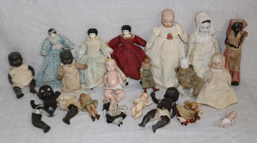 COLLECTION OF 18 MISC. DOLL HOUSE + OTHER DOLLS,