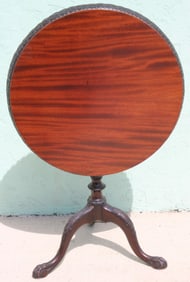 GEORGE III MAHOGANY TIP TOP TABLE, CARVED SKIRT,