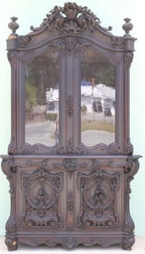 LARGE CARVED OAK CUPBOARD, 6 PART TOP WITH