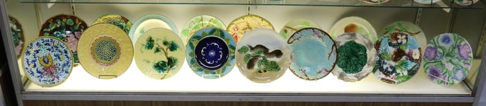 COLLECTION 17 MAJOLICA PLATES, VARIOUS DESIGNS,