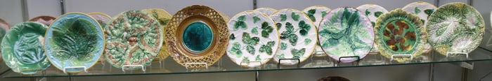 18 MAJOLICA PLATES, LEAF & OTHER DESIGNS,
