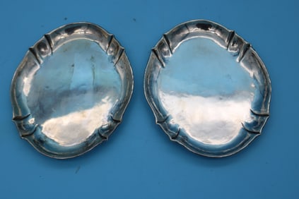 PAIR HAND HAMMERED 900 SILVER TRAYS, 8.61 OZT, 5"