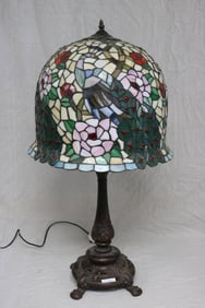 LARGE CONTEMPORARY LEADED GLASS TABLE LAMP,