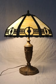 BENT PANEL SLAG GLASS TABLE LAMP, ORIGINAL BASE &