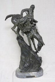 FREDRICK REMINGTON BRONZE STATUE " MOUNTAIN MAN"