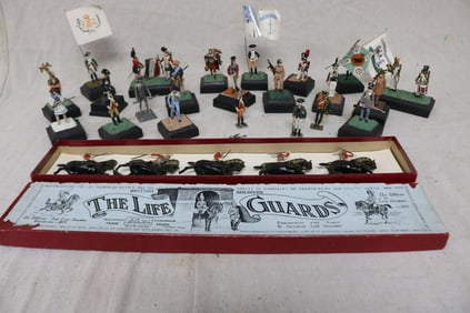 27 LEAD SOLDIERS, VARIOUS ERAS, INCLUDING BOX SET