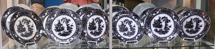 COLLECTION OF 12 FLO MULBERRY PLATES, COREAN